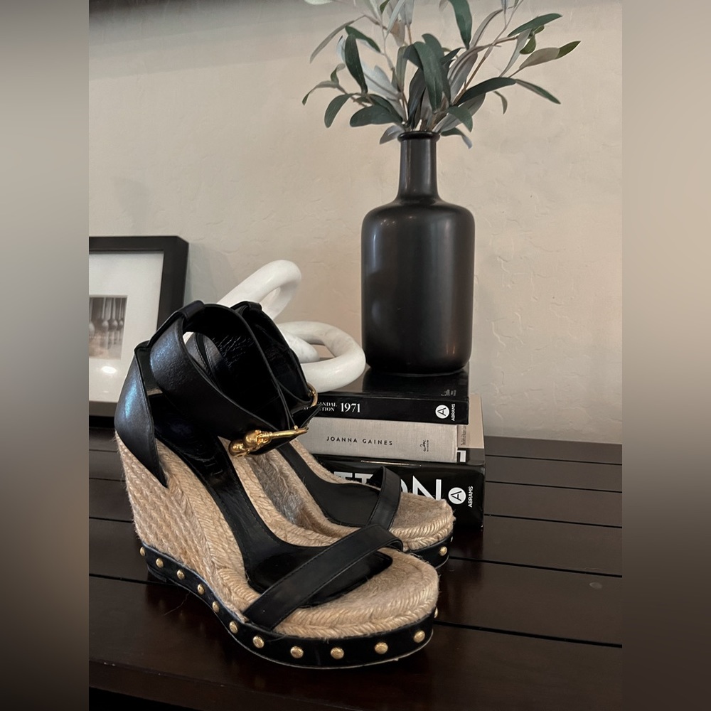 ALEXANDER MQUEEN VINTAGE HEELS